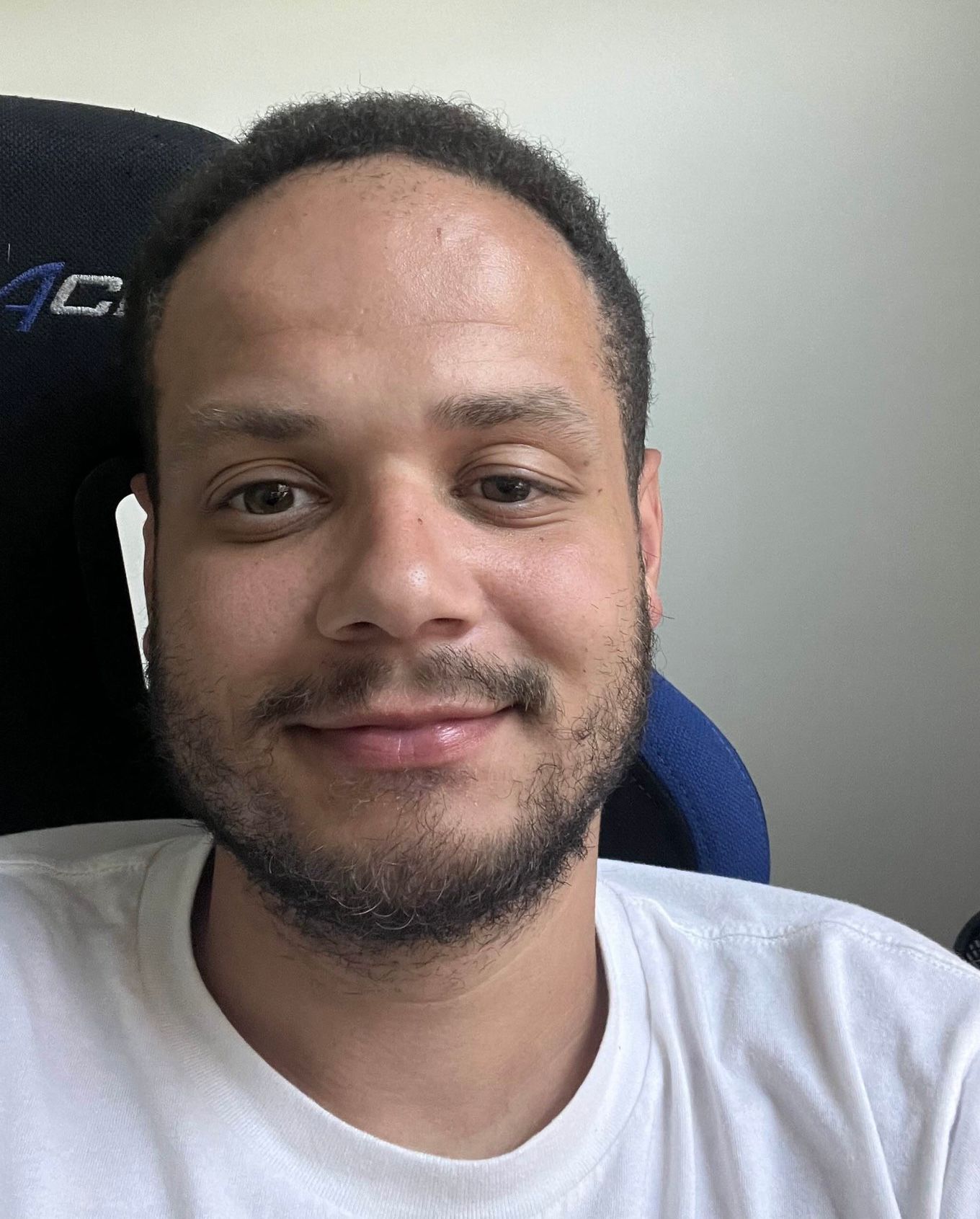 Erobb221